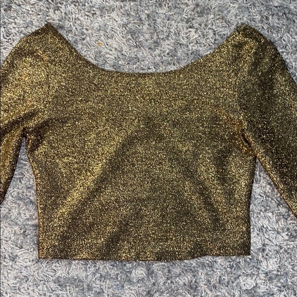 Heart & Hips Tops - Gold long sleeve crop top